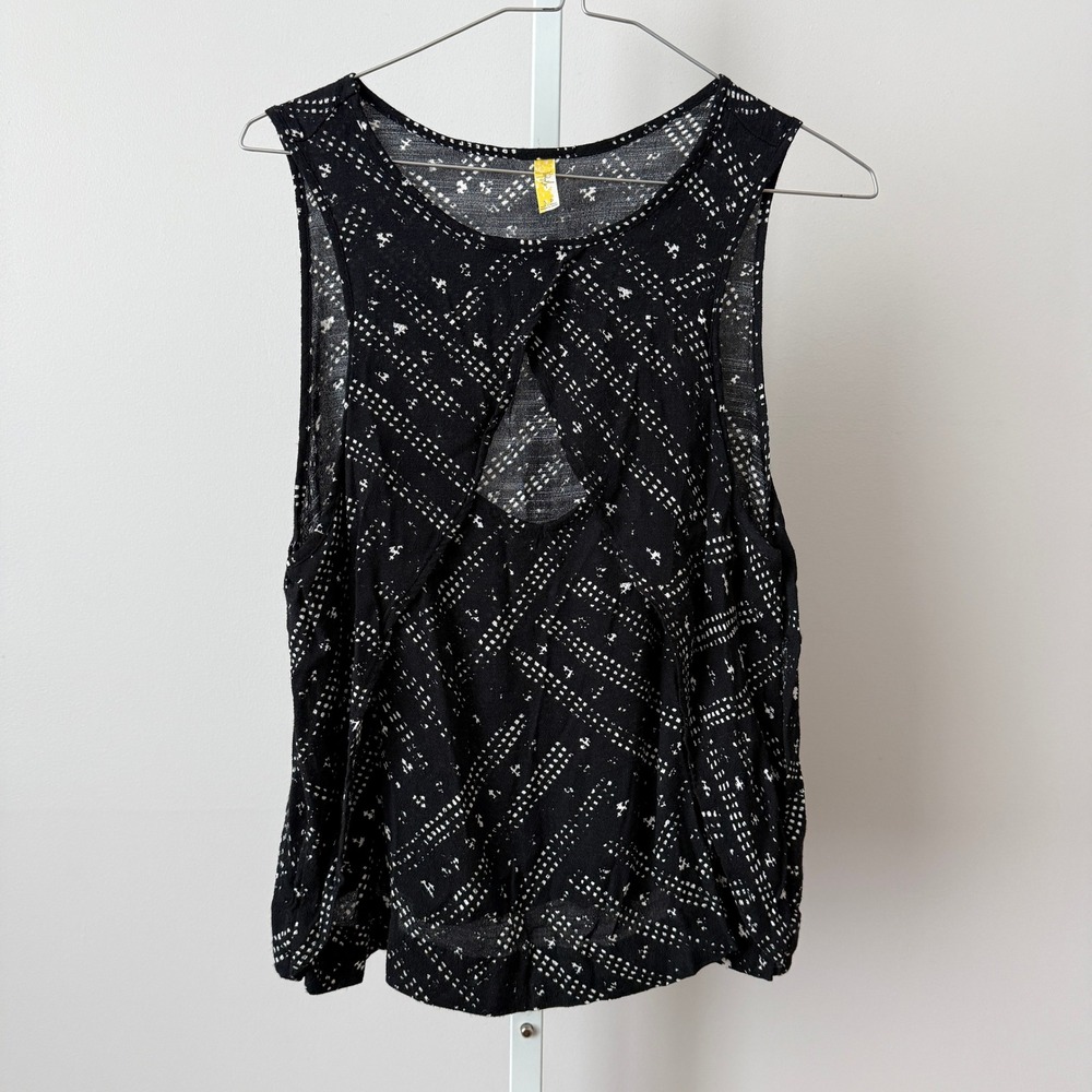 Free People sz‎ S/P Black White Sleeveless Keyhole Tank Top Boho Flowy Casual